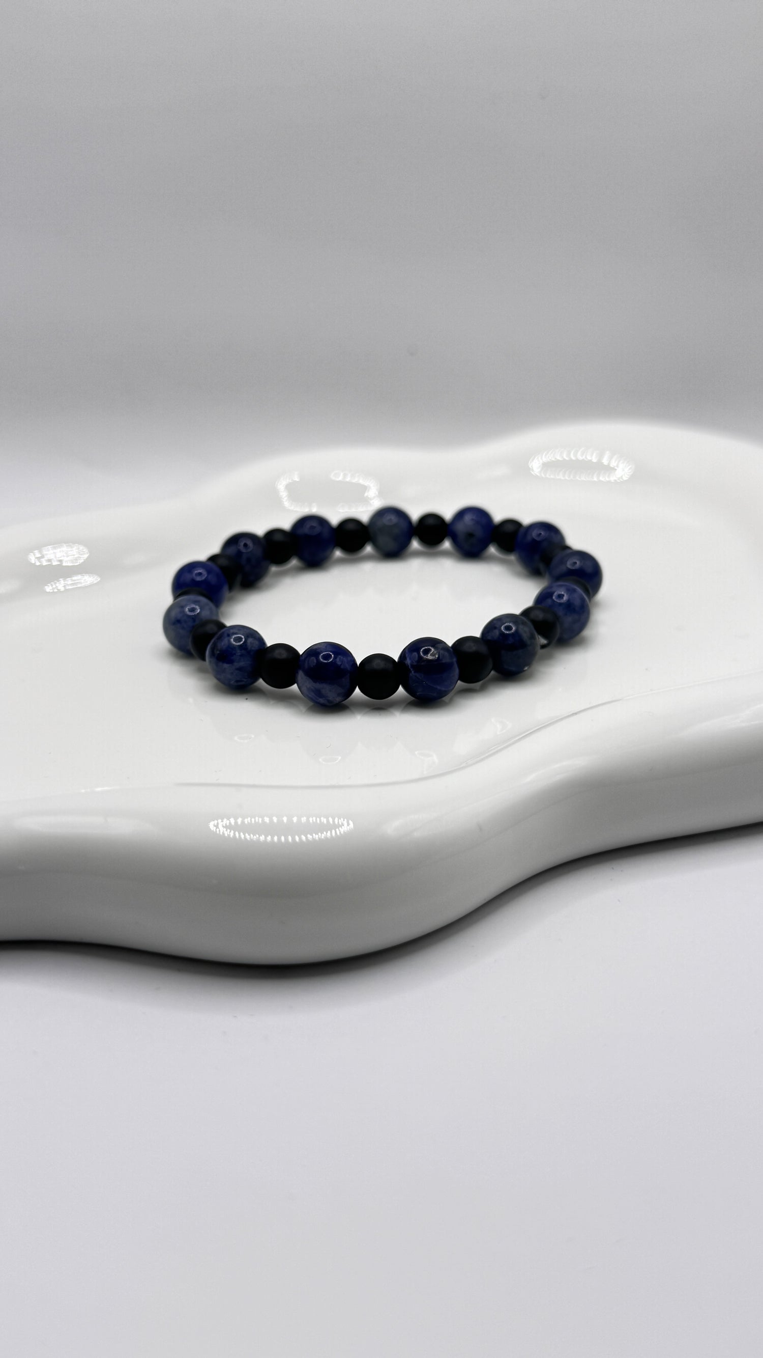 Sodalite &amp; Onyx – Balance &amp; inner strength