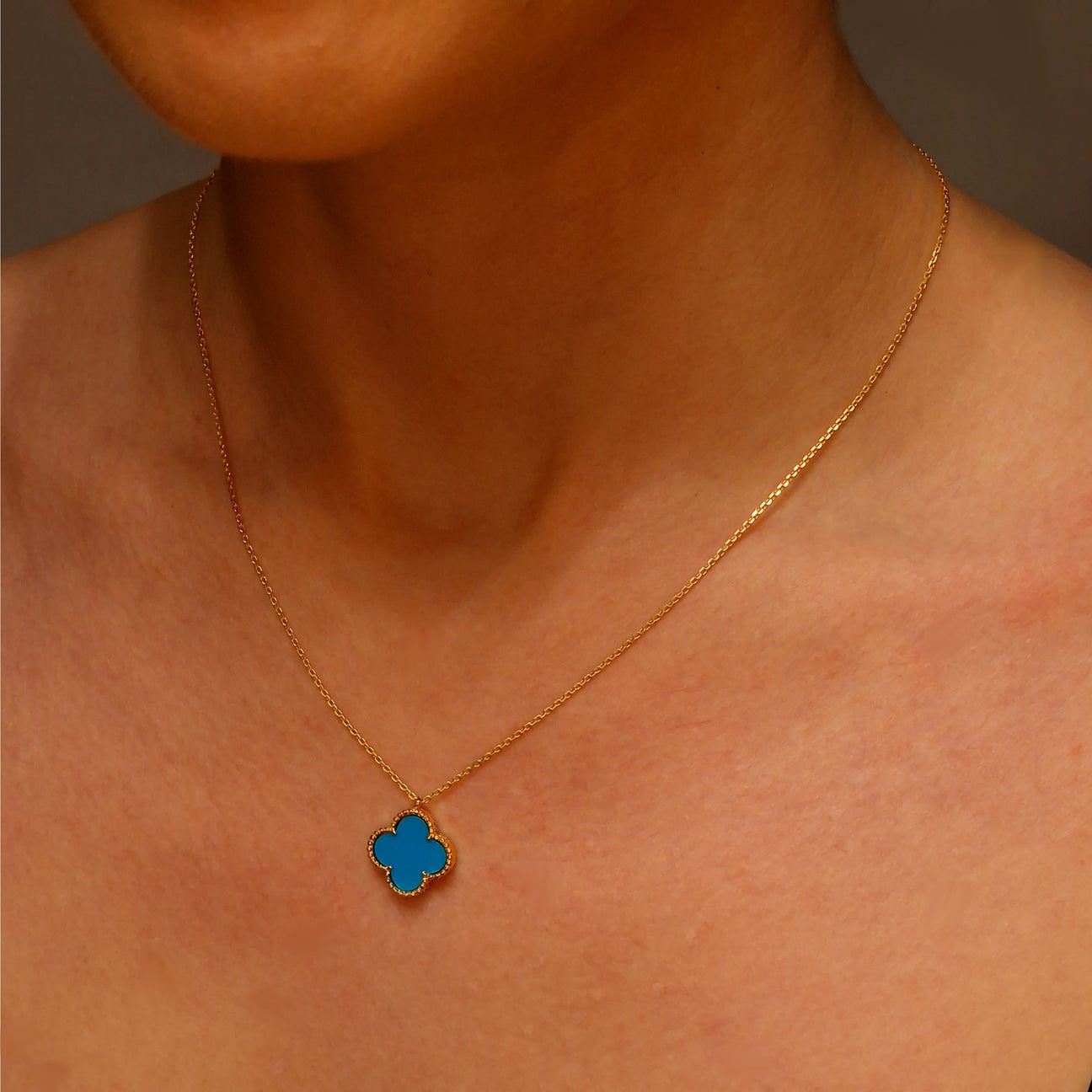 Fleur Charm Türkis Halskette